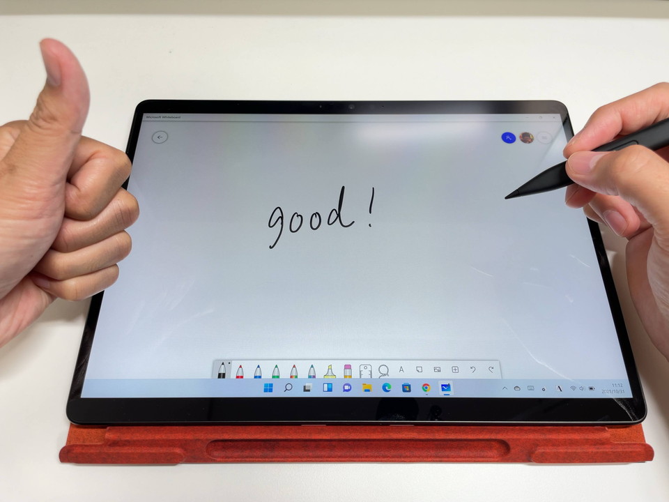 タイプカバーを下敷きにする画像