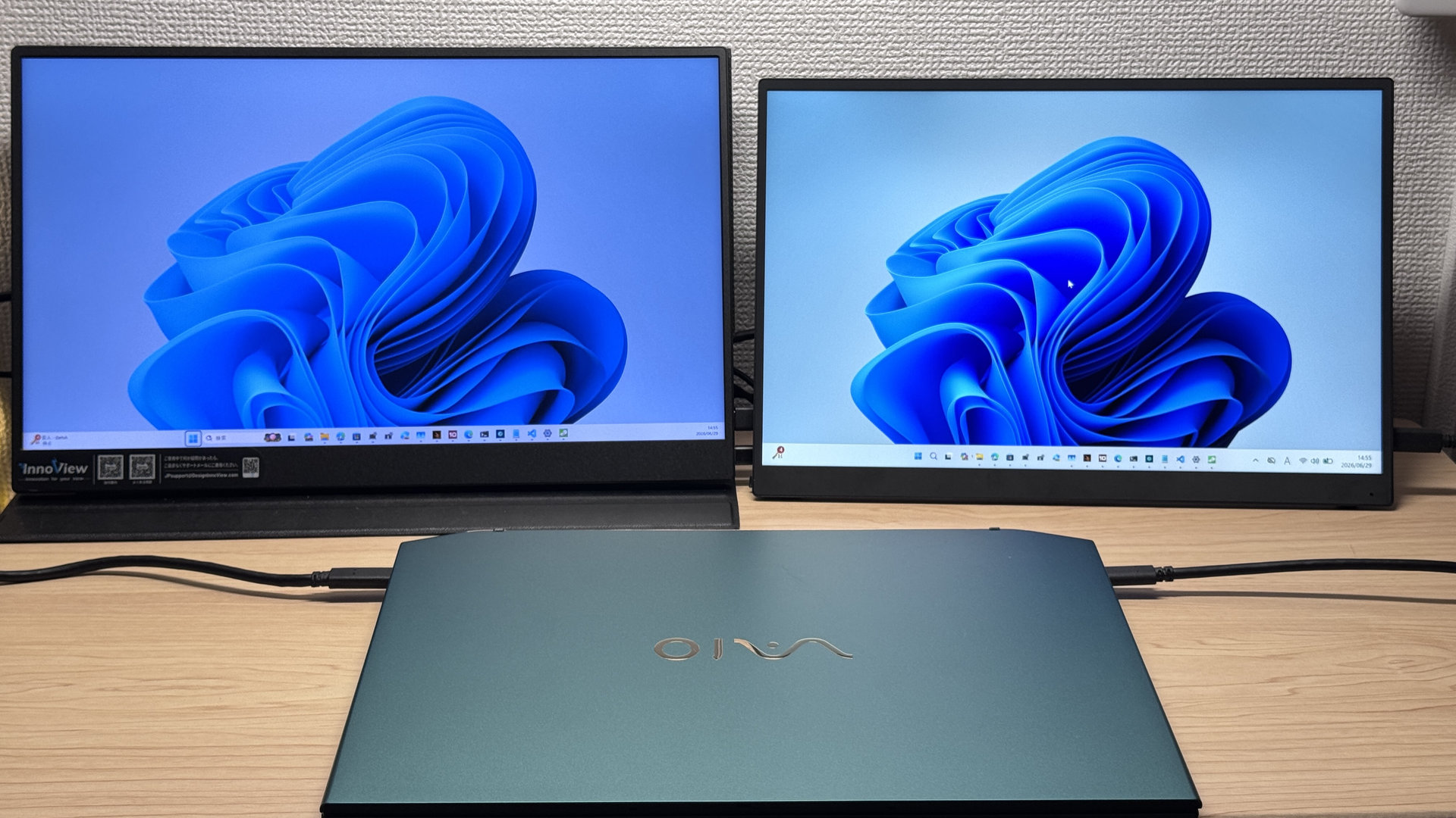 InnoView（左）とVision+ 14（右）の発色比較