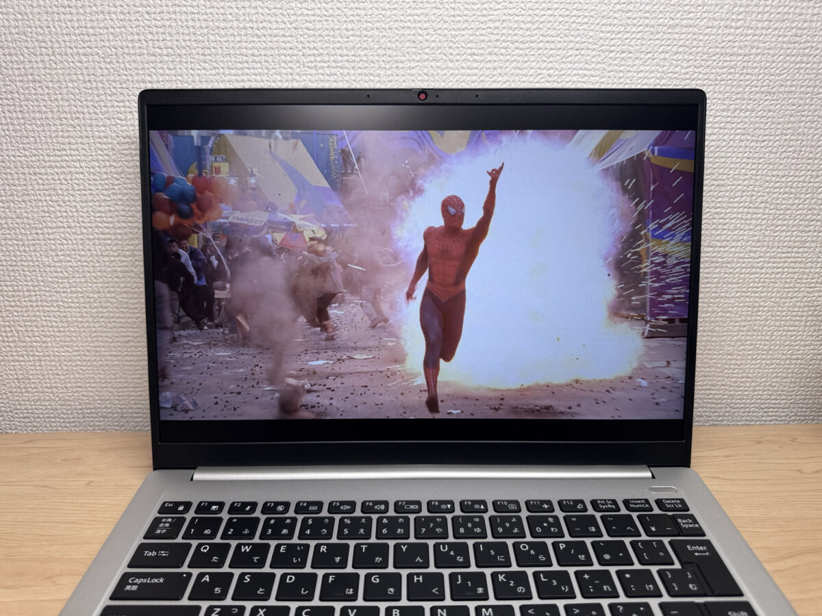 映画を再生してスピーカーをチェック