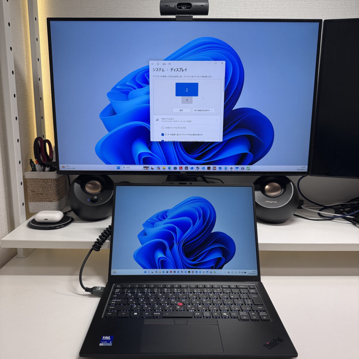 HDMIで外部モニターに接続