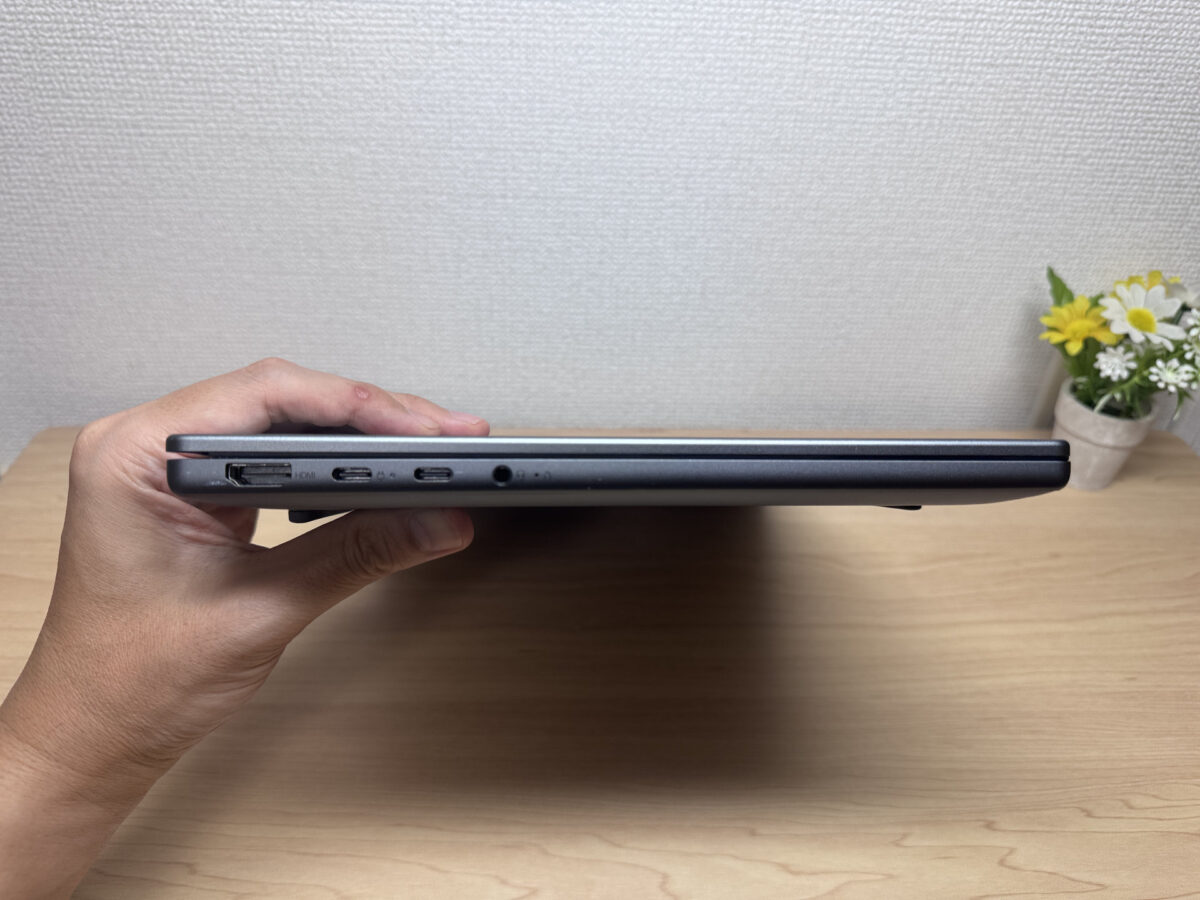 本体の厚み
