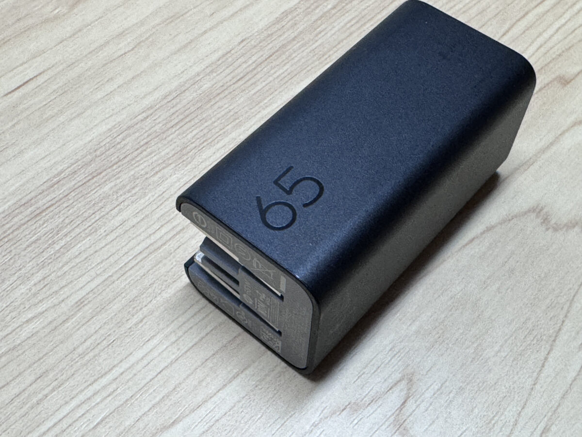 充電器のACプラグ部分