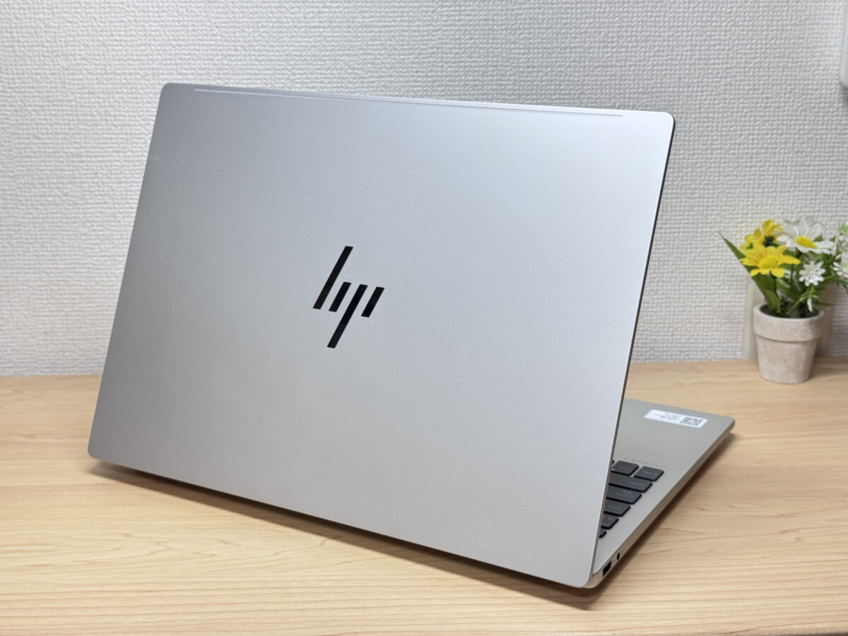 天板のHPロゴ
