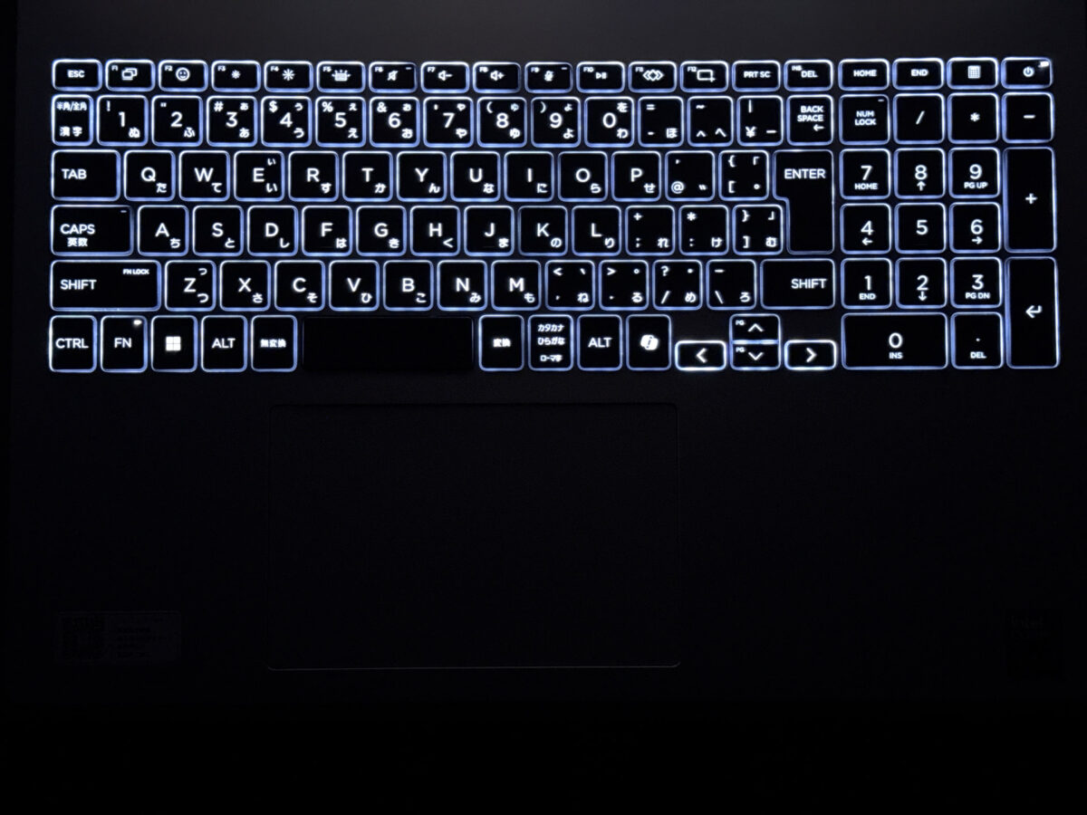 暗い場所でのキーボードバックライト